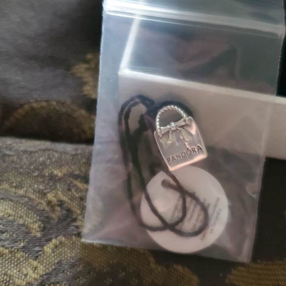 Pandora love to shop bag charm with bow 925 all my pandoras are from pandora - Picture 2 of 12